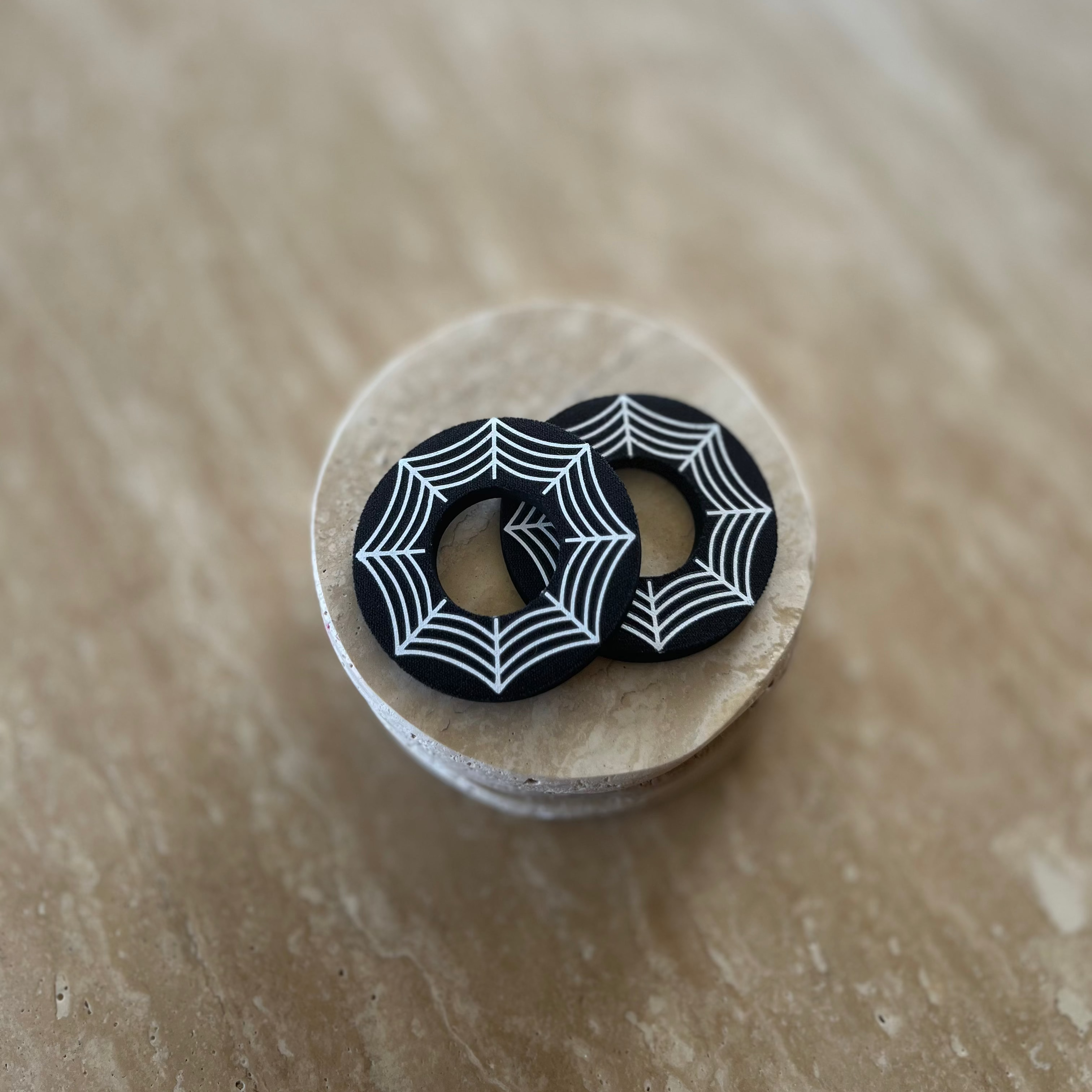 Spider Web Grip Donuts